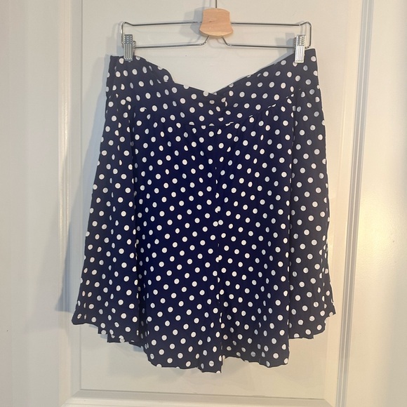 Trashy Diva by Candice Gwynn Blue & White Polka Dot High Waist Retro Shorts, 20 - Picture 2 of 7